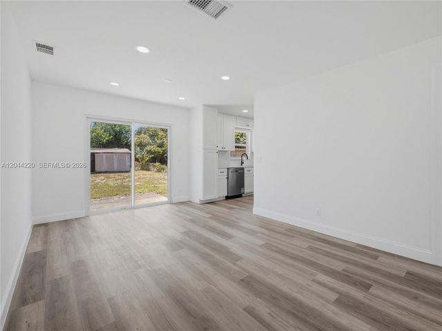 1229 18th Avenue N, Lake Worth, FL 33460