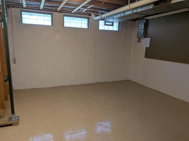22248 N Innsbrook Drive, Farmington Hills, MI 48167