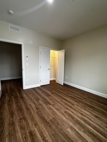 408 Suffolk St 0, Lowell, MA 01854