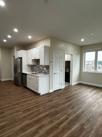 408 Suffolk St 0, Lowell, MA 01854