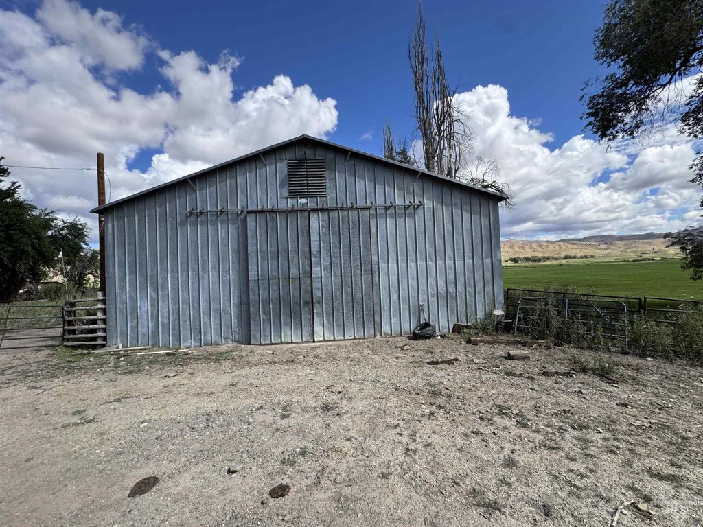 20894 Pioneer Lane, Bridgeport, OR 97819 photo 50