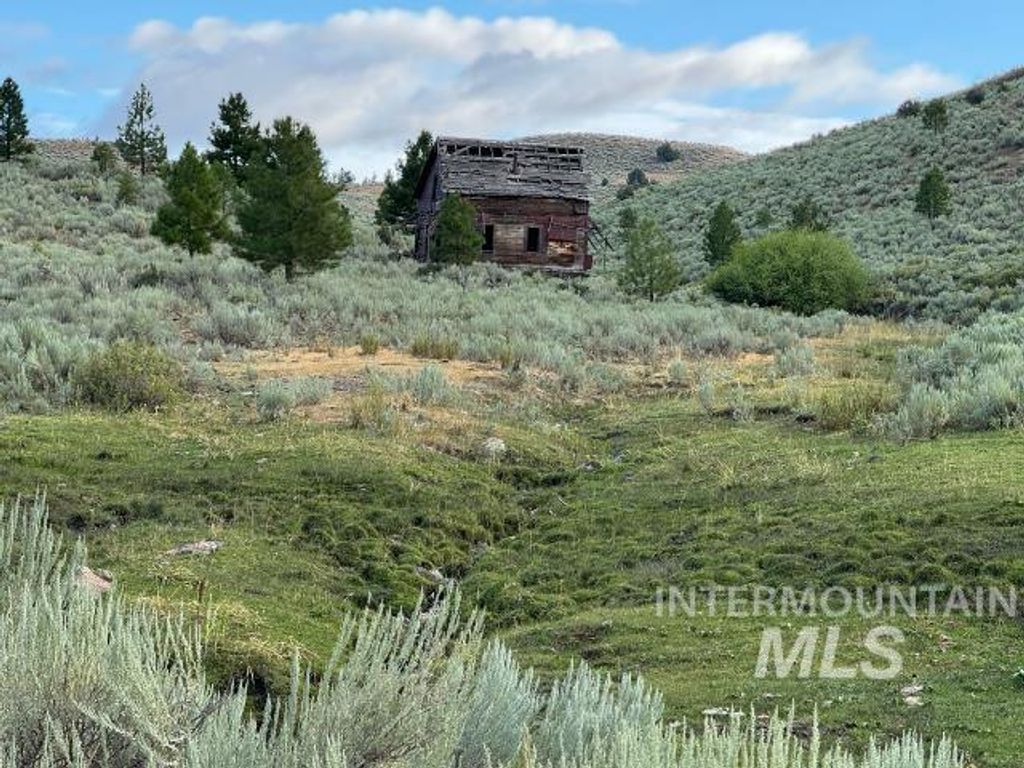 20894 Pioneer Lane, Bridgeport, OR 97819 photo 8