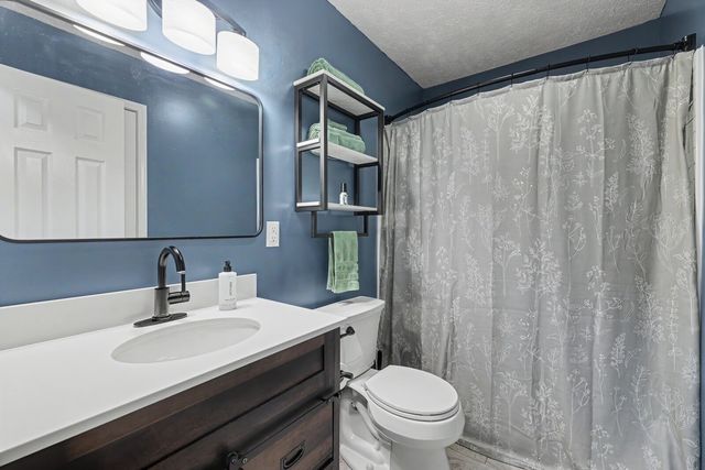 1003 Creek Bottom Rd, White Bluff, TN 37187