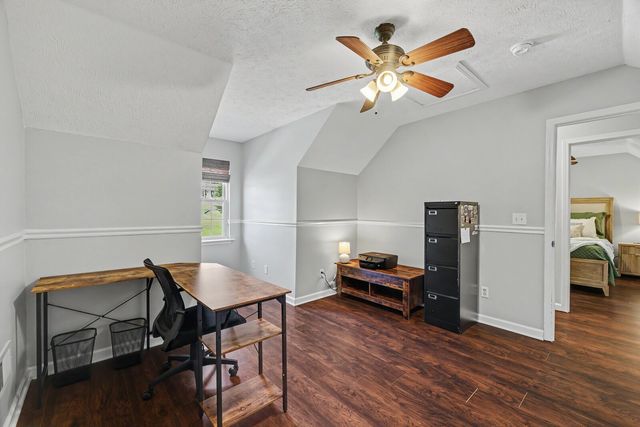 1003 Creek Bottom Rd, White Bluff, TN 37187