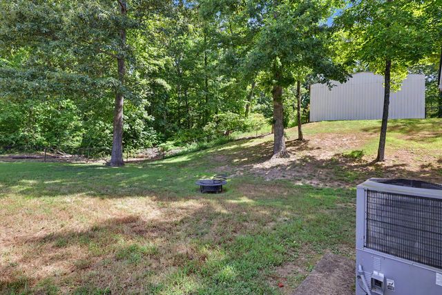 1003 Creek Bottom Rd, White Bluff, TN 37187