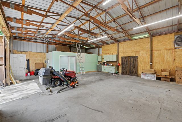 1003 Creek Bottom Rd, White Bluff, TN 37187