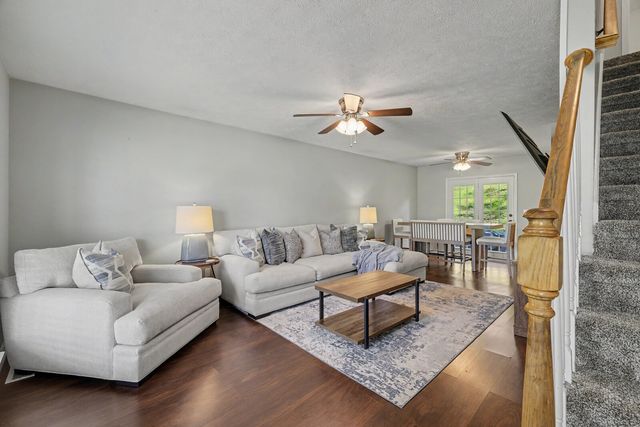 1003 Creek Bottom Rd, White Bluff, TN 37187