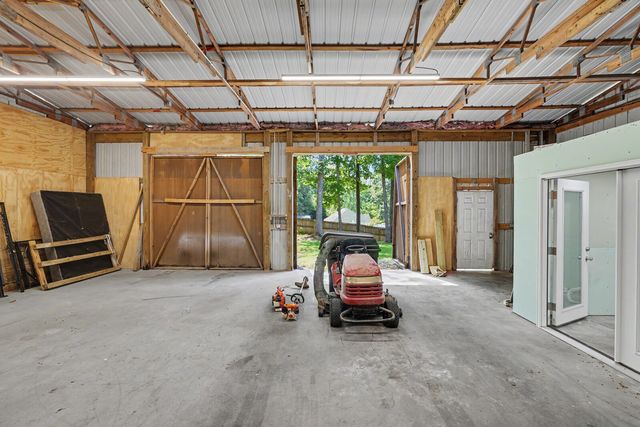 1003 Creek Bottom Rd, White Bluff, TN 37187