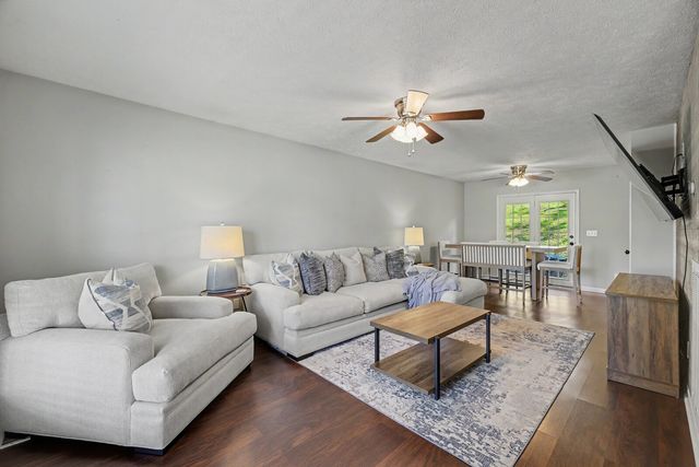 1003 Creek Bottom Rd, White Bluff, TN 37187