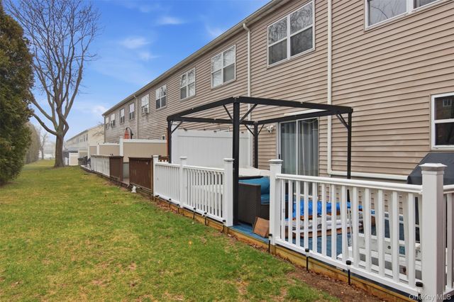 2760 Schleigel Boulevard, Amityville, NY 11701