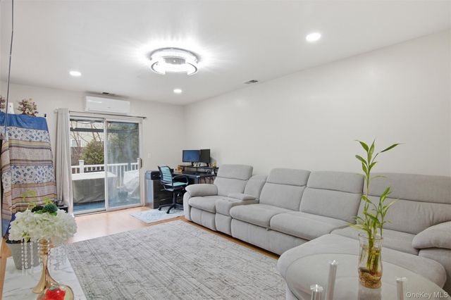 2760 Schleigel Boulevard, Amityville, NY 11701