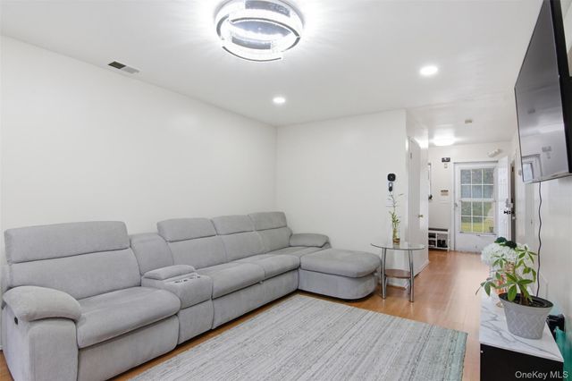 2760 Schleigel Boulevard, Amityville, NY 11701