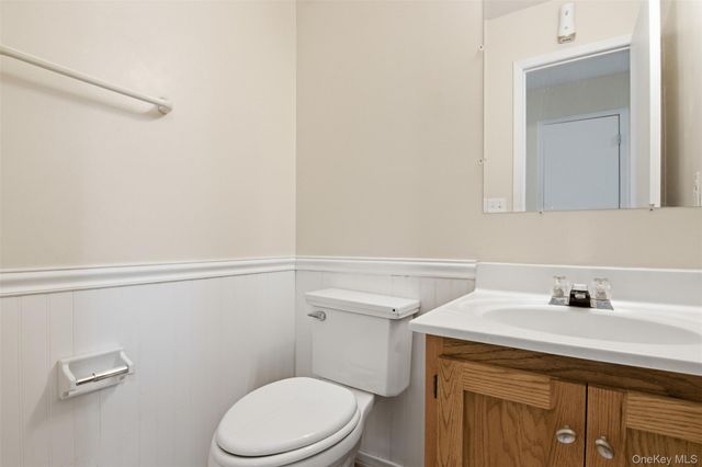 2760 Schleigel Boulevard, Amityville, NY 11701