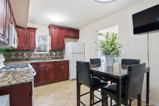 2760 Schleigel Boulevard, Amityville, NY 11701