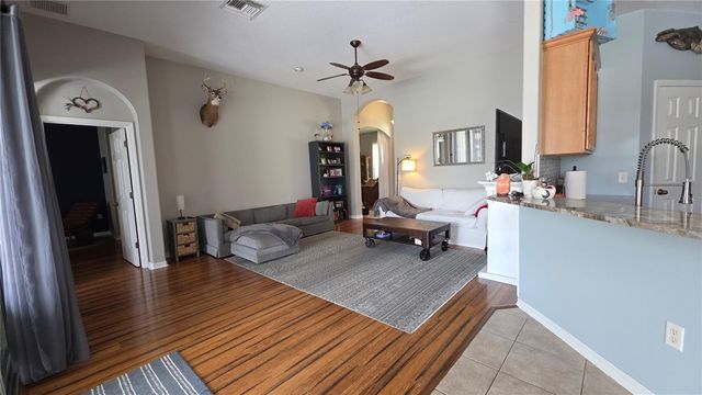 36812 QUEEN BEE LANE, Grand Island, FL 32735