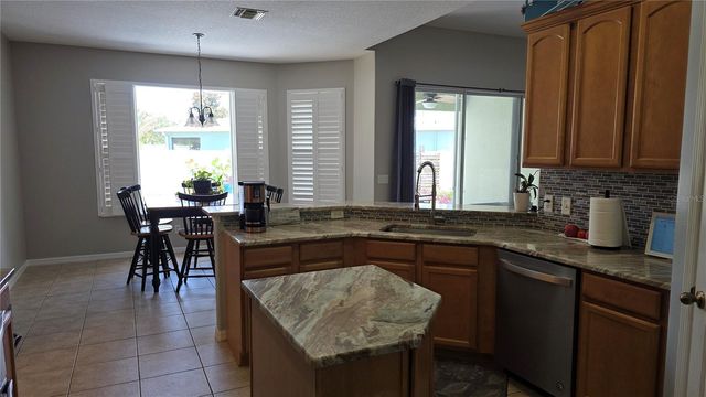 36812 QUEEN BEE LANE, Grand Island, FL 32735
