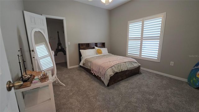 36812 QUEEN BEE LANE, Grand Island, FL 32735