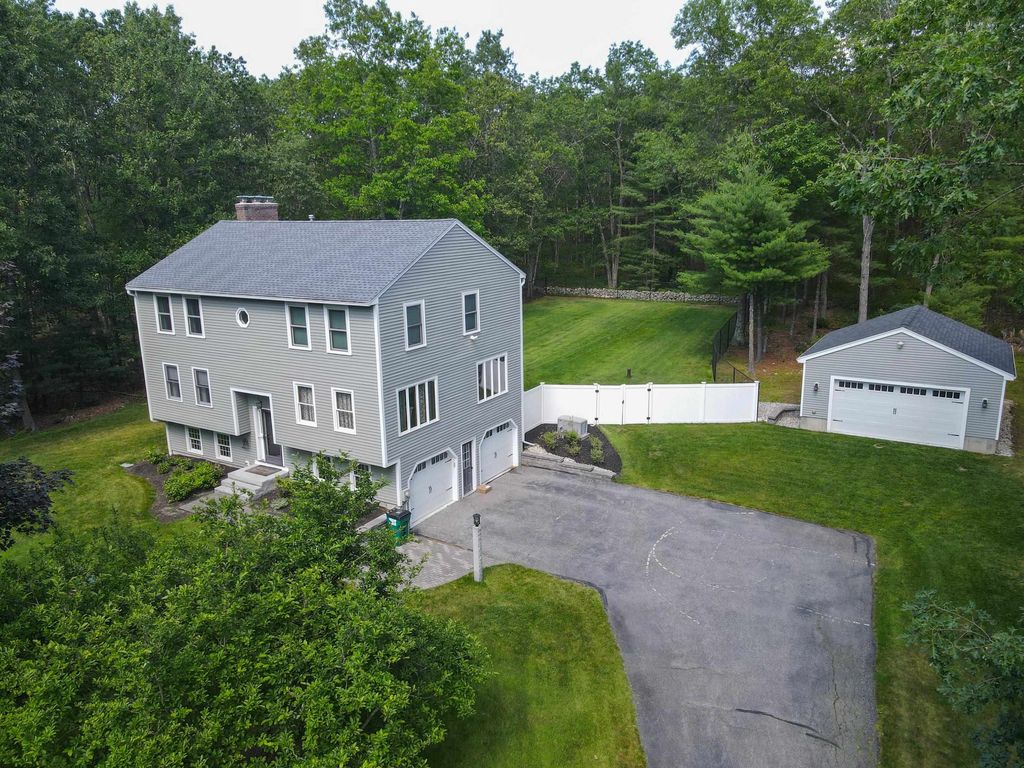 12 Fields Farm Road, Merrimack, NH 03054