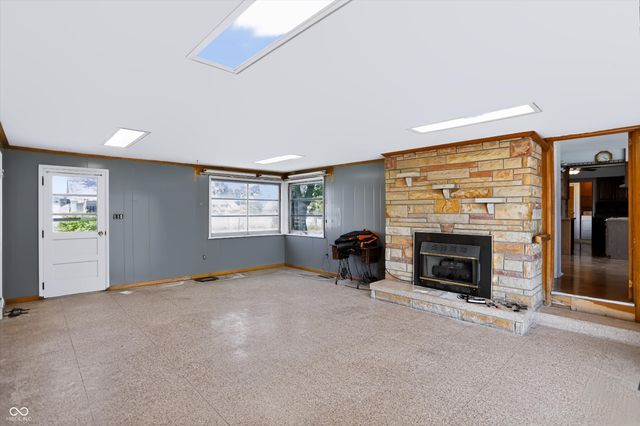 3696 N State Road 9, Greenfield, IN 46140