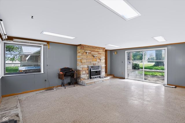 3696 N State Road 9, Greenfield, IN 46140