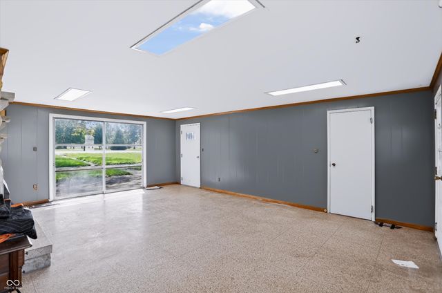 3696 N State Road 9, Greenfield, IN 46140