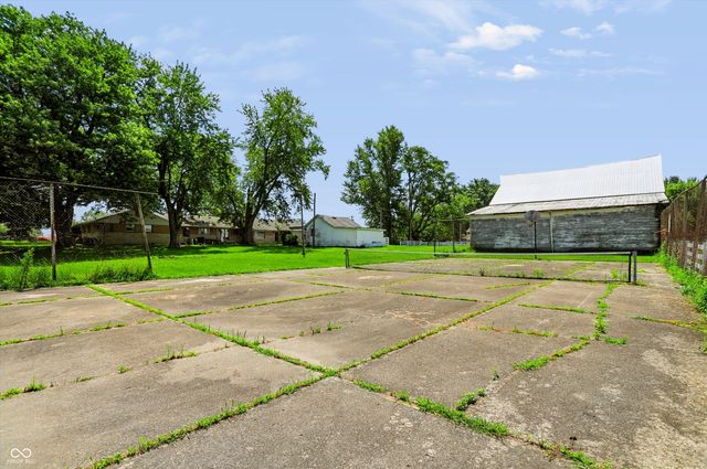 3696 N State Road 9, Greenfield, IN 46140