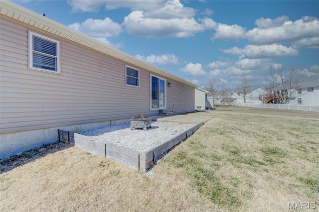 449 Fawn Run Drive, Troy, MO 63379