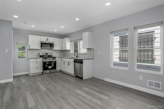 1958 Louise Street, Highland Park, MI 48203