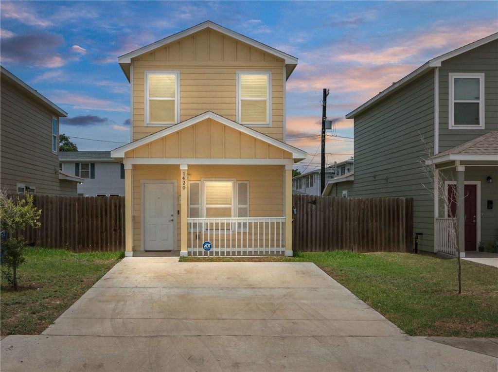1420 Shely St, Corpus Christi, TX 78404