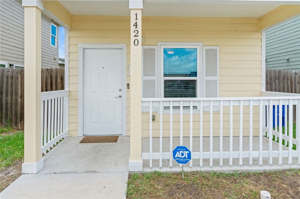 1420 Shely St, Corpus Christi, TX 78404 — photo 3