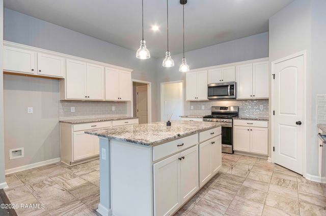 207 Burndap Way, Lafayette, LA 70507