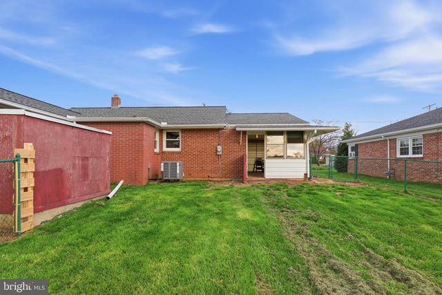 456 YORK ST, Manchester, PA 17345
