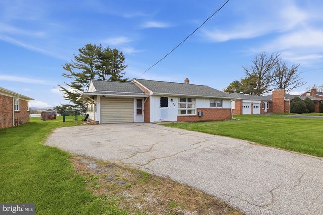 456 YORK ST, Manchester, PA 17345