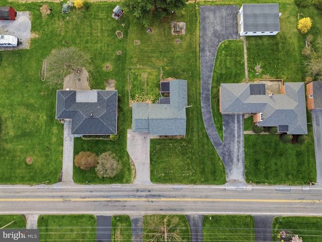 456 YORK ST, Manchester, PA 17345