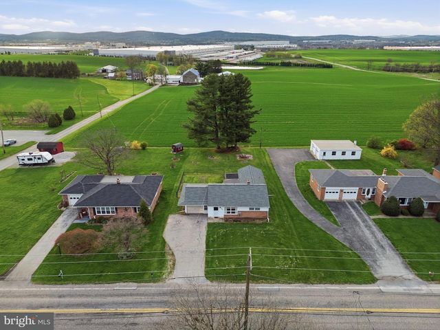 456 YORK ST, Manchester, PA 17345