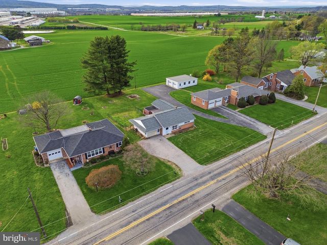 456 YORK ST, Manchester, PA 17345