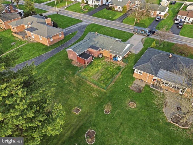 456 YORK ST, Manchester, PA 17345