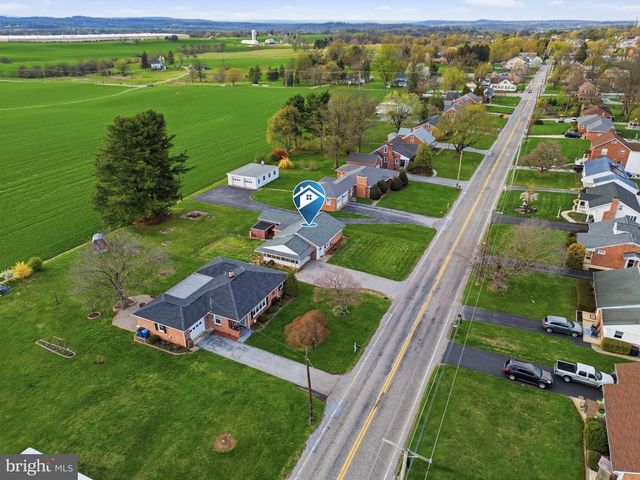 456 YORK ST, Manchester, PA 17345