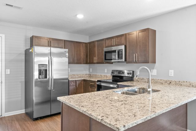 213 Woodland Valley Ln, Clarksville, TN 37040