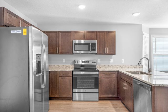 213 Woodland Valley Ln, Clarksville, TN 37040
