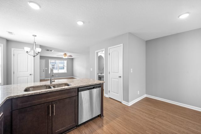 213 Woodland Valley Ln, Clarksville, TN 37040