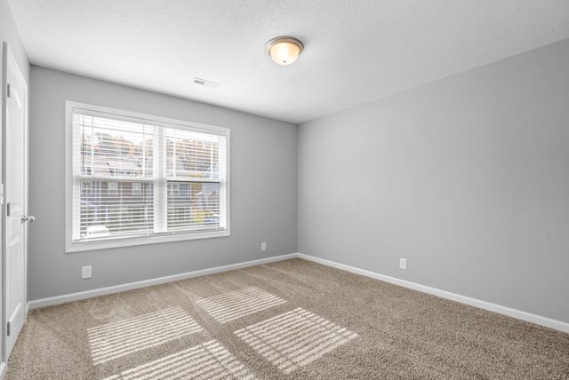 213 Woodland Valley Ln, Clarksville, TN 37040