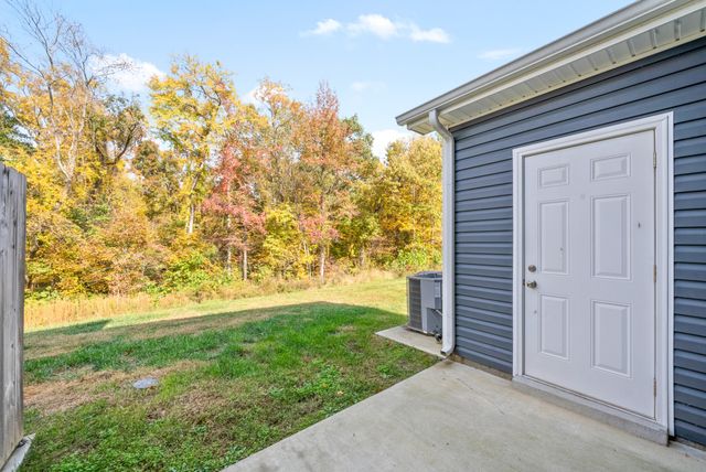 213 Woodland Valley Ln, Clarksville, TN 37040