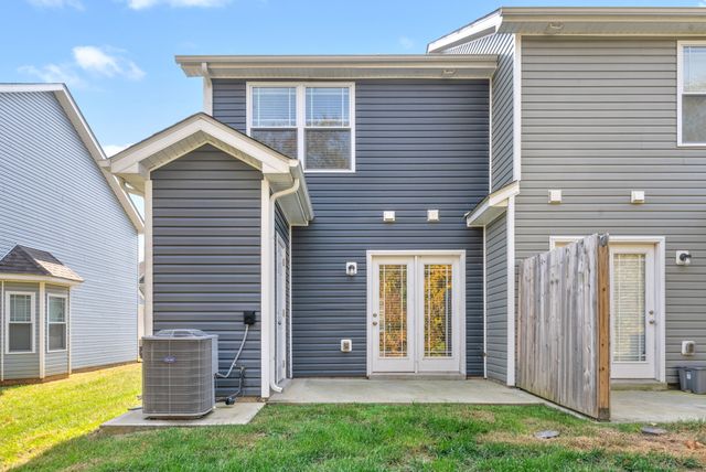 213 Woodland Valley Ln, Clarksville, TN 37040
