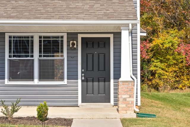 213 Woodland Valley Ln, Clarksville, TN 37040