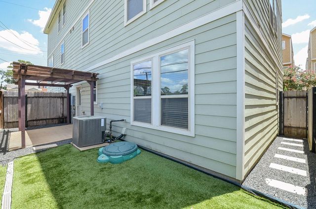 3307 Home Point Drive, Houston, TX 77091