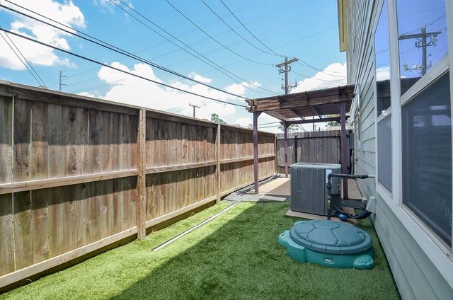 3307 Home Point Drive, Houston, TX 77091