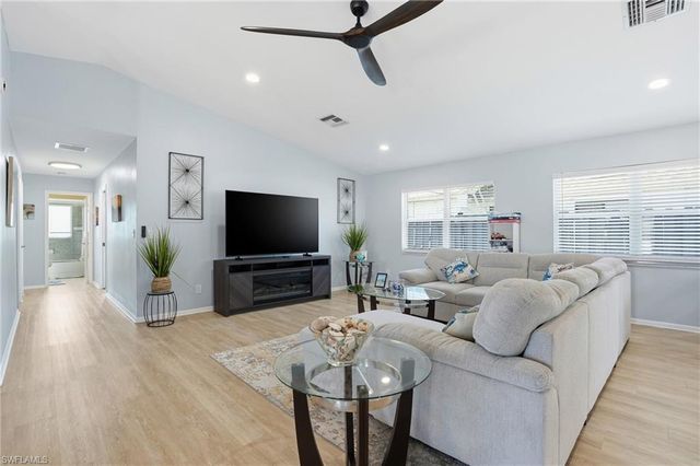 595 109th AVE N, Naples, FL 34108