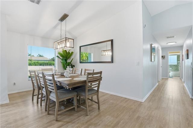 595 109th AVE N, Naples, FL 34108