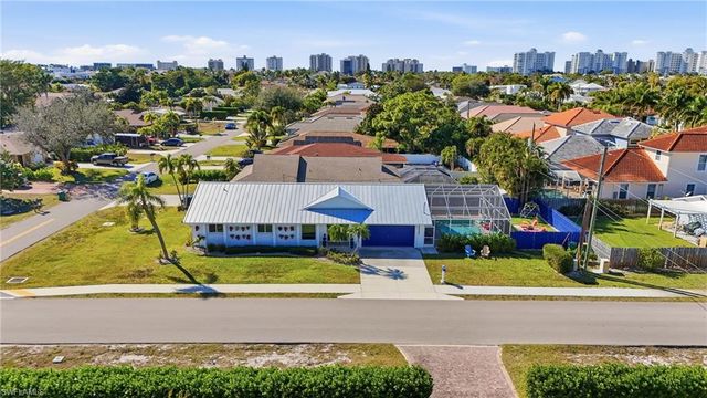 595 109th AVE N, Naples, FL 34108